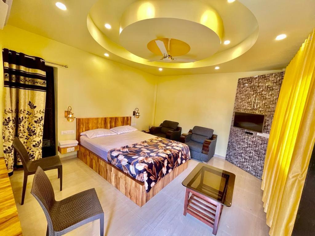 Hotel Saptarang Residency Panhala Экстерьер фото