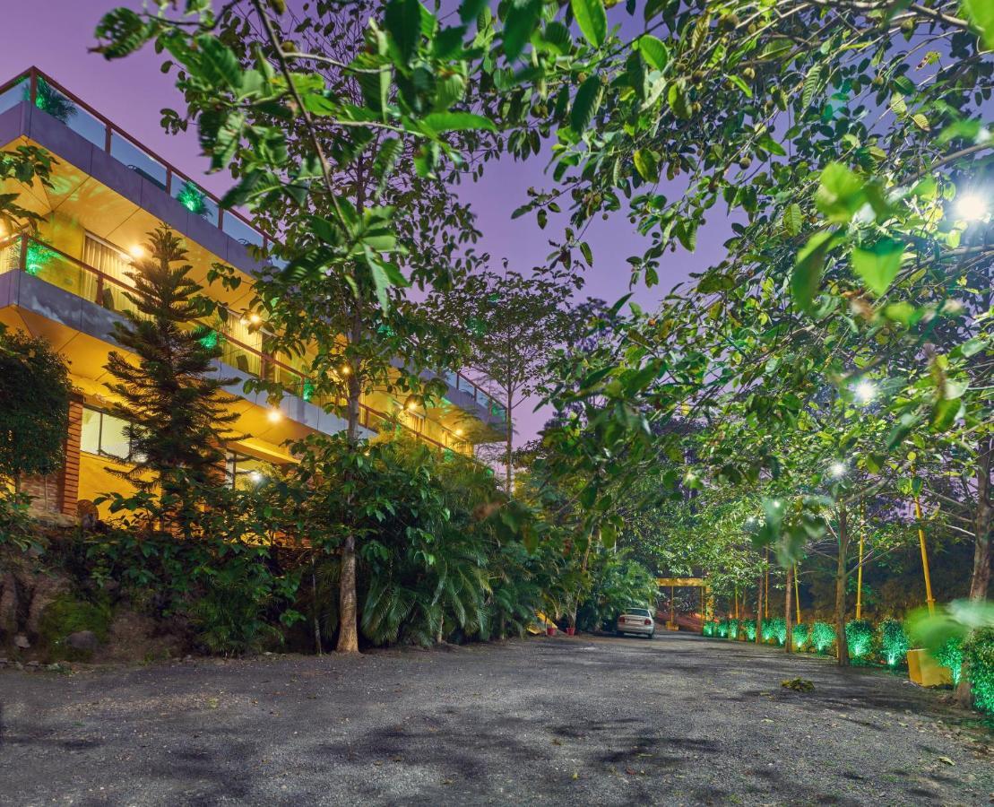 Hotel Saptarang Residency Panhala Экстерьер фото